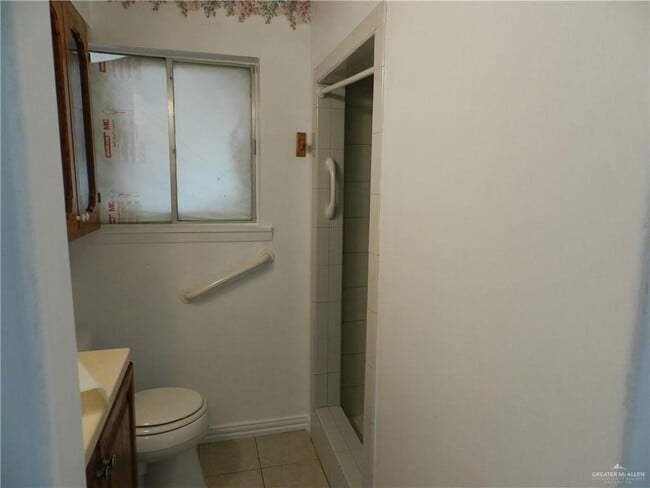 Building Photo - 23 E Samano St