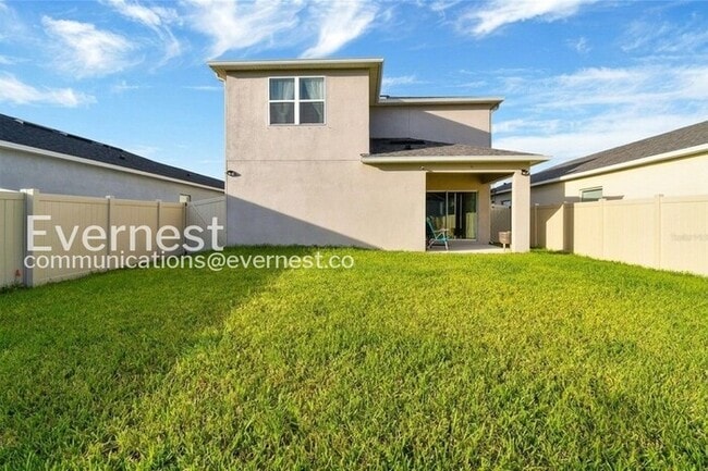Building Photo - Spacious 5 Bed, 3.5 Bath Home with Fenced Yard and 2-Car Garage | Available Soon!