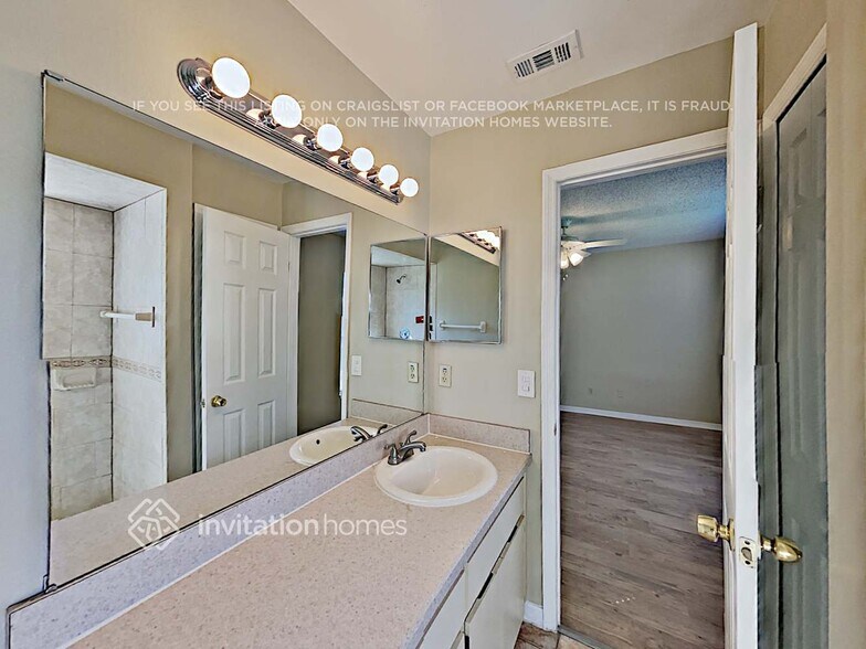 Building Photo - 2246 Matthew Cir