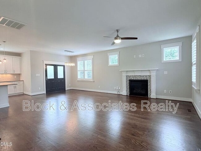 Building Photo - 1023 Brighton Rd