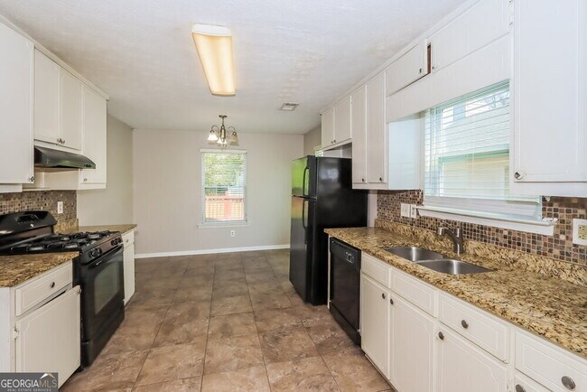 Building Photo - 843 Shoals Ct