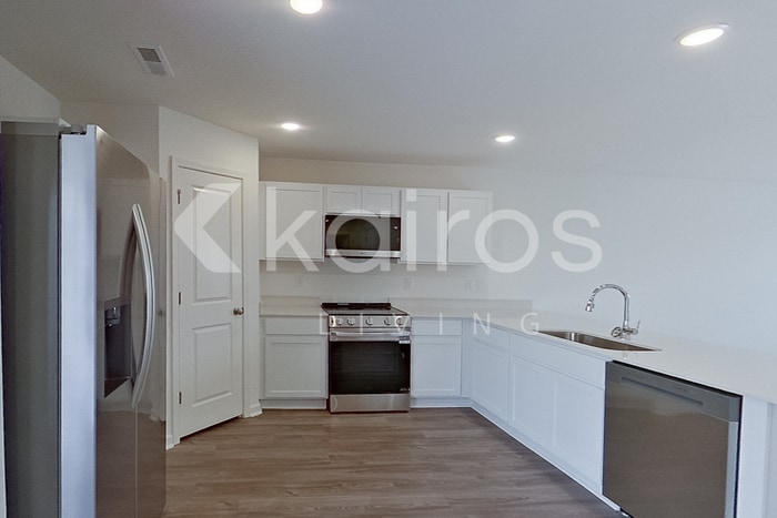 Building Photo - 7020 Moss Creek Way