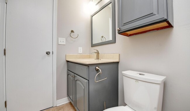 Building Photo - 922 Noddymill Ln E