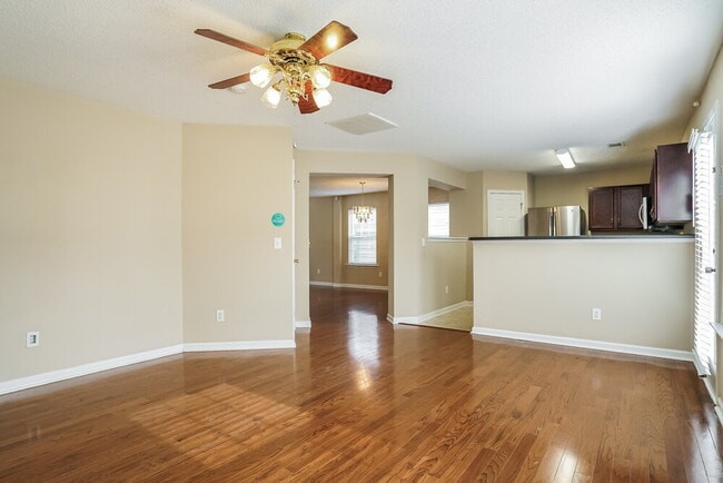 Building Photo - 3344 Marshlane Way