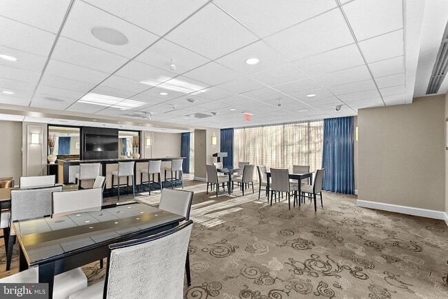Building Photo - 4601 N Park Ave