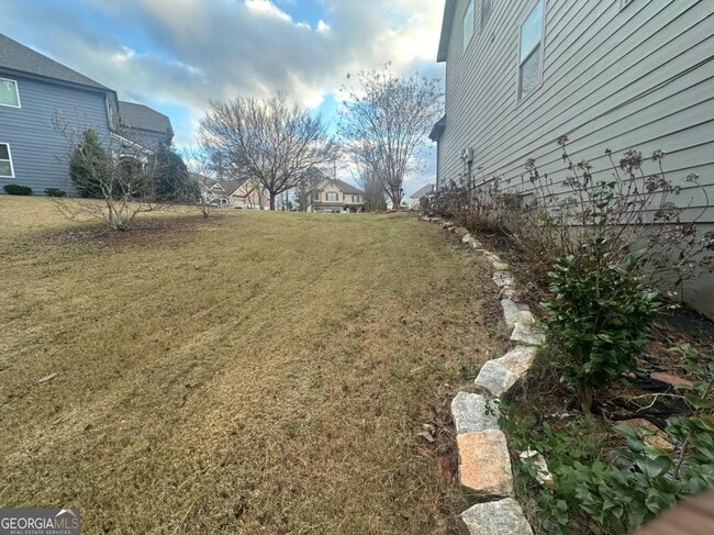 Building Photo - 61 Longwood Ct