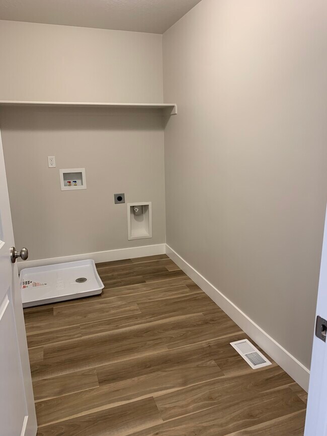 Building Photo - 70 E Ginger Gold Rd