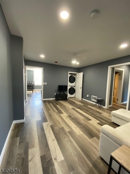 Building Photo - 388 S Main St