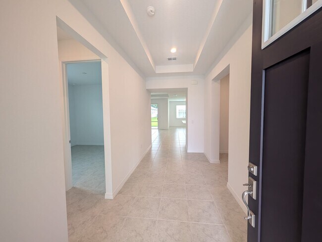 Building Photo - 7552 SW 56th Pl