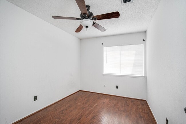 Building Photo - 7131 Brendam Ln