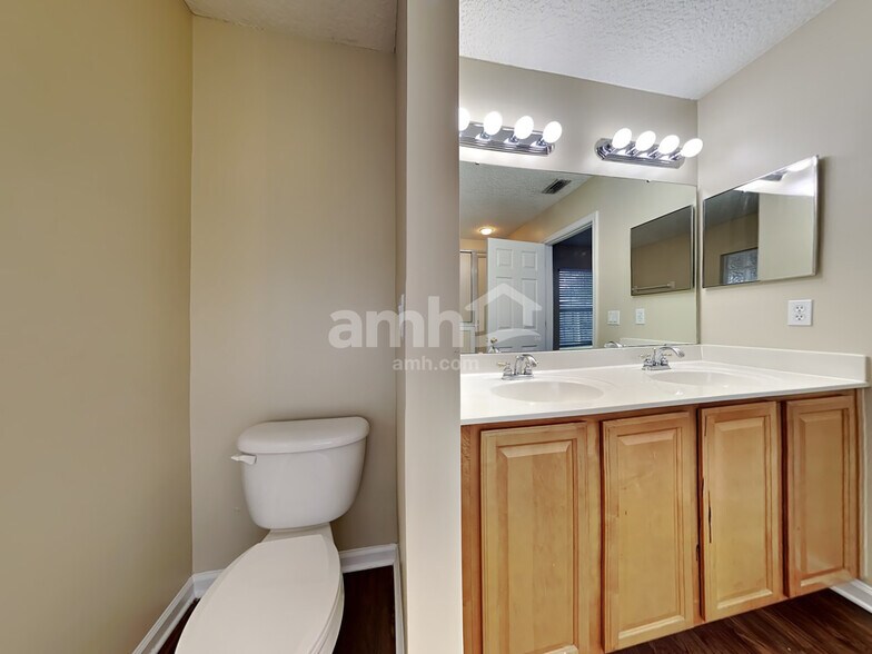 Building Photo - 3623 Silver Bluff Blvd