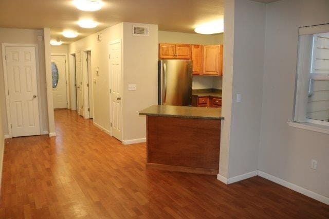 Building Photo - Cute, Cozy, convenient Arcata 3 bedroom townhouse with small fenced yard, laundry
