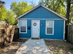 Building Photo - 2813 Travis Ave