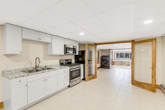 Building Photo - 19 Quimby Ct