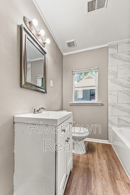 Building Photo - 1678 Alta Vista Ave