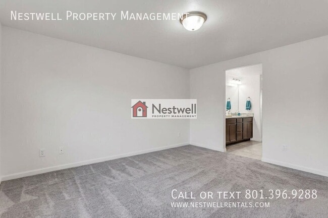Building Photo - 1836 N Willet Dr