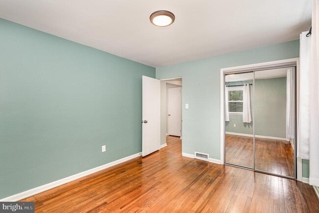 Building Photo - 9 W Highland Ave