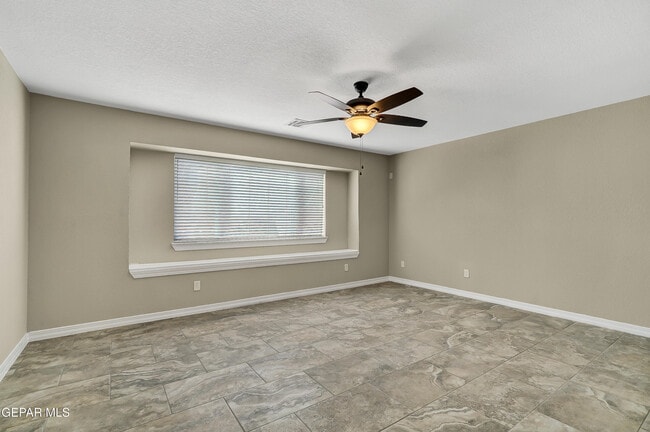 Building Photo - 11265 Acoma St