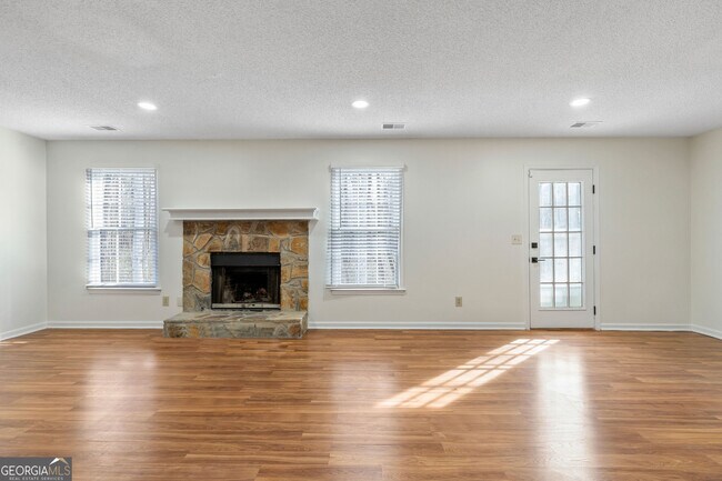 Building Photo - 2095 Uniwattee Trail SE