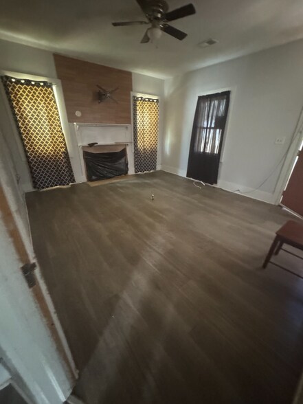 Building Photo - 6585 Voorhees Rd