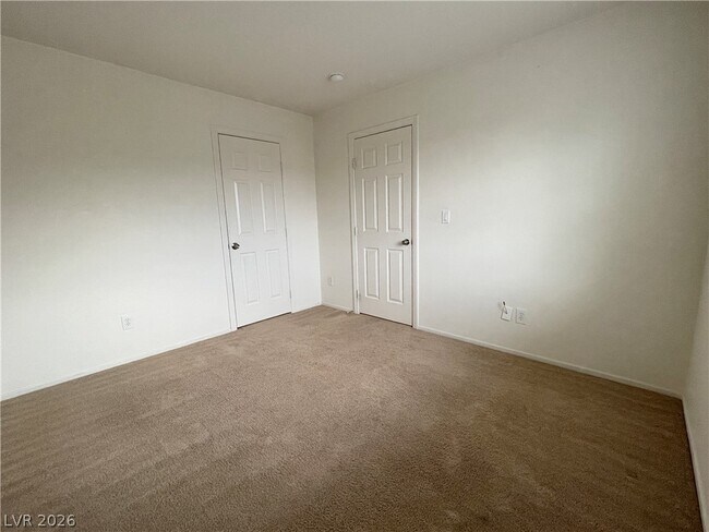 Building Photo - 2825 Woodland Park Ave