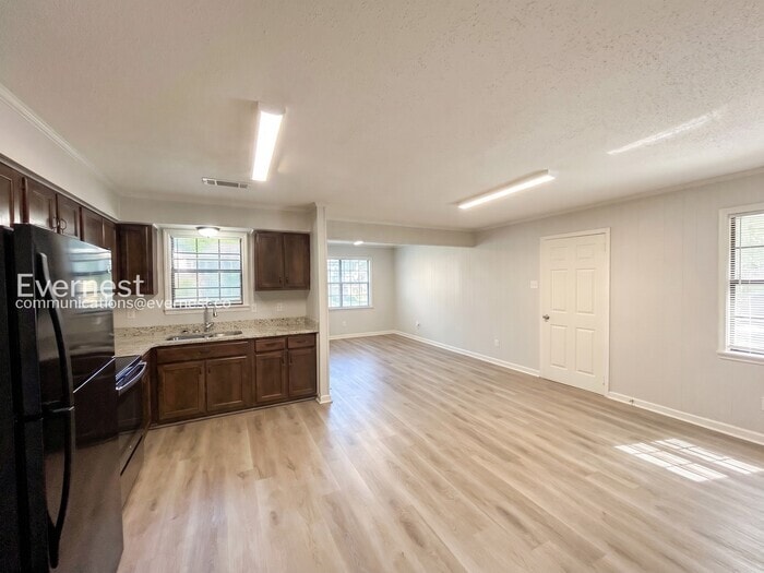 Building Photo - 8328 Dottley Dr