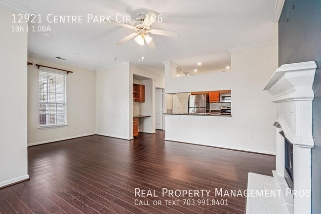 Building Photo - 12921 Centre Park Cir