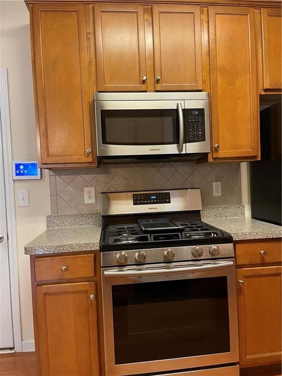 Building Photo - 981 Brownstone Ln SW