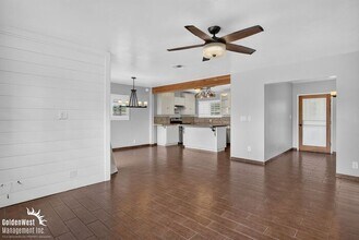 Building Photo - Charming 3Bdm 2Ba Home with Private Backyard in Phoenix!