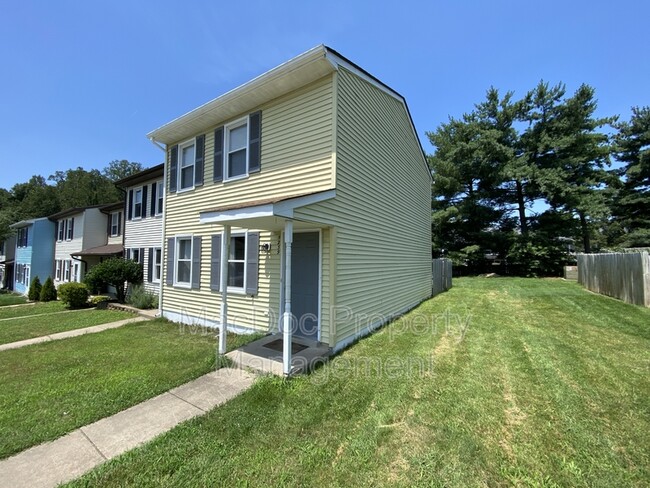 Building Photo - 5239 Daffodil Dr