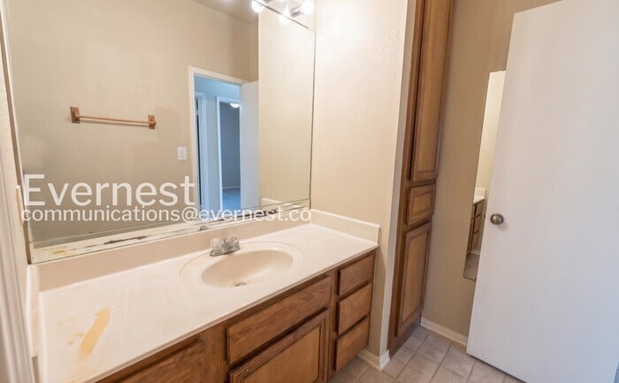 Building Photo - 3103 Hazy Park Dr