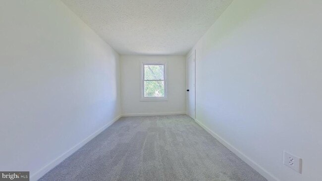 Building Photo - 548 -1/2 N Loudoun St