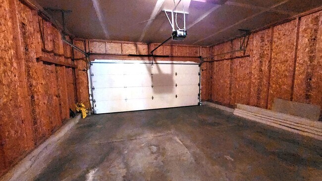 Building Photo - 9412 Briar Haven Dr