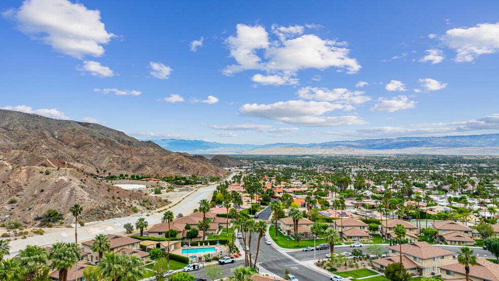 Building Photo - 72577 Edgehill Dr