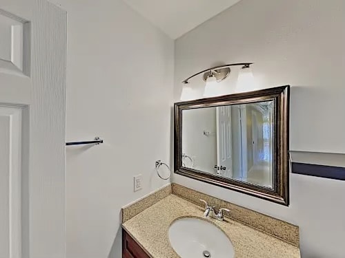 Building Photo - 566 SW 168th Way