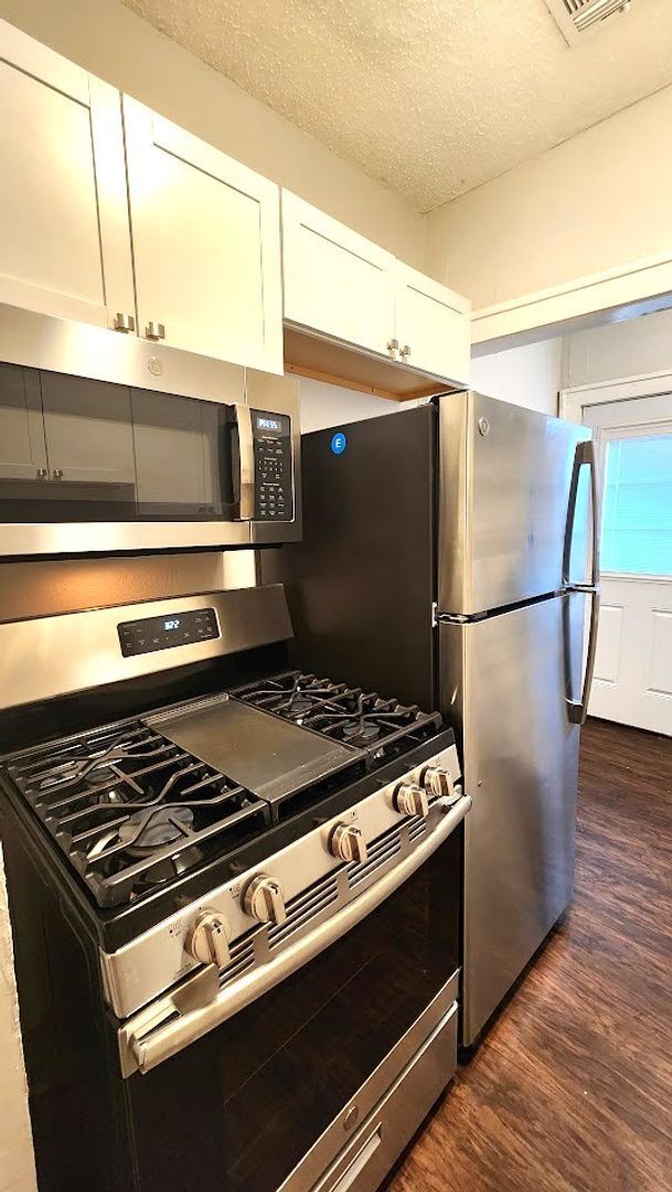 Building Photo - 2 Bed 1 Bath Duplex in the Aurora Addn NW OKC