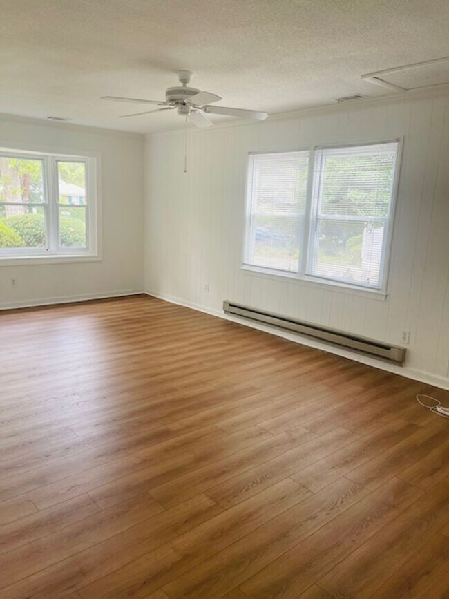 Building Photo - VIRGINIA BEACH - OCEANFRONT FOR RENT!