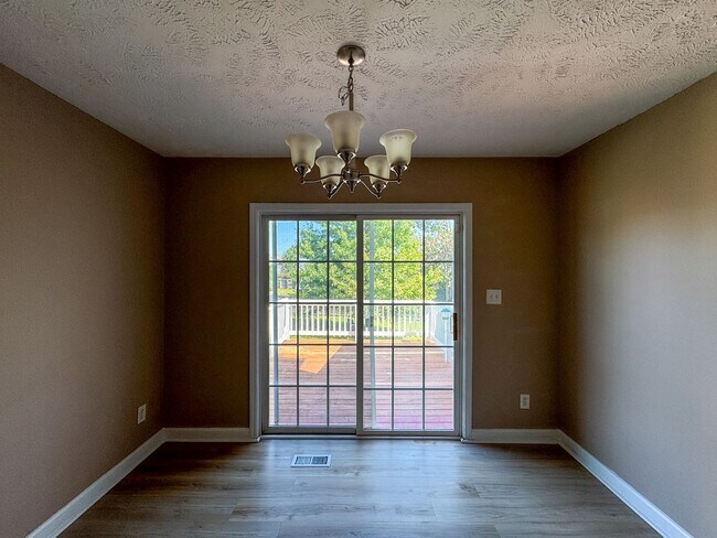 Building Photo - 51 Jubilee Ct