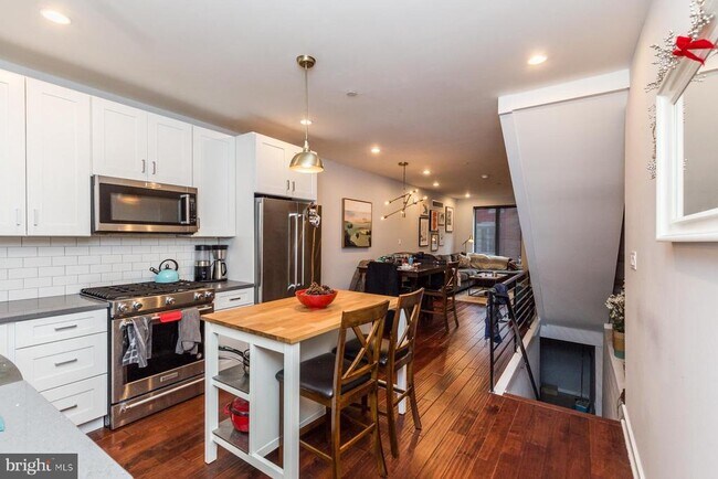Building Photo - 3016 Baltz St