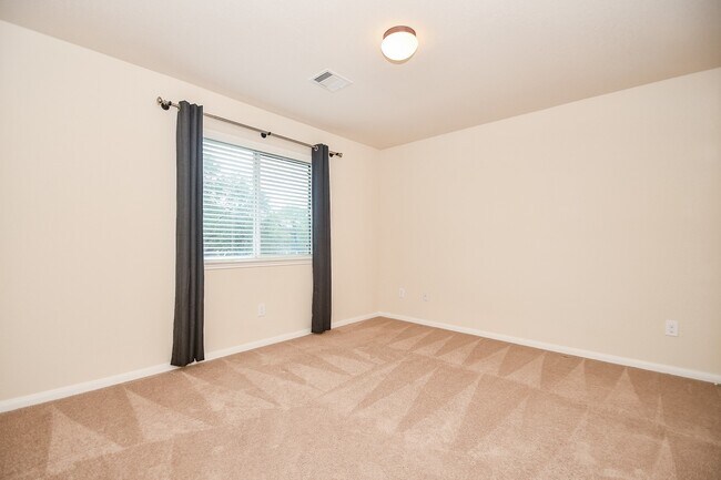 Building Photo - 2135 Waterford Park St