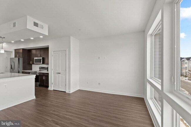 Building Photo - 714 Iron Frg Rd