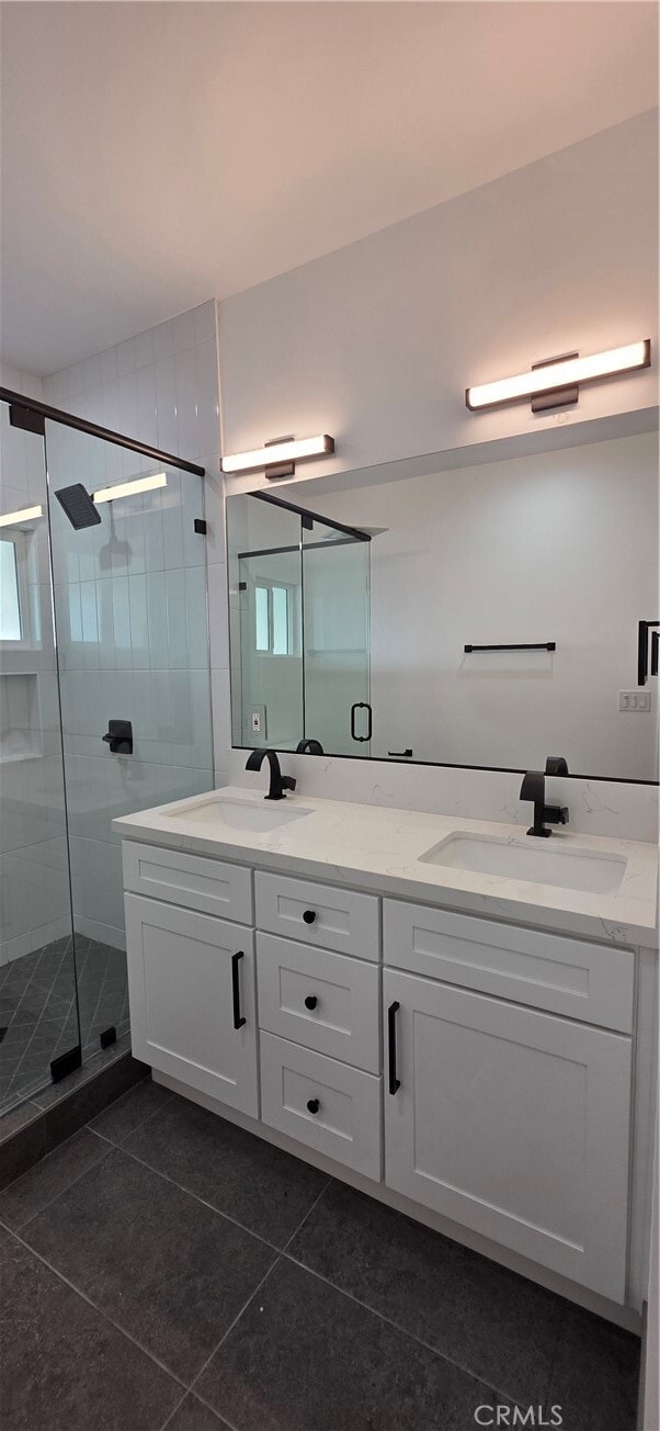 Building Photo - 4705 N Lakewood Blvd