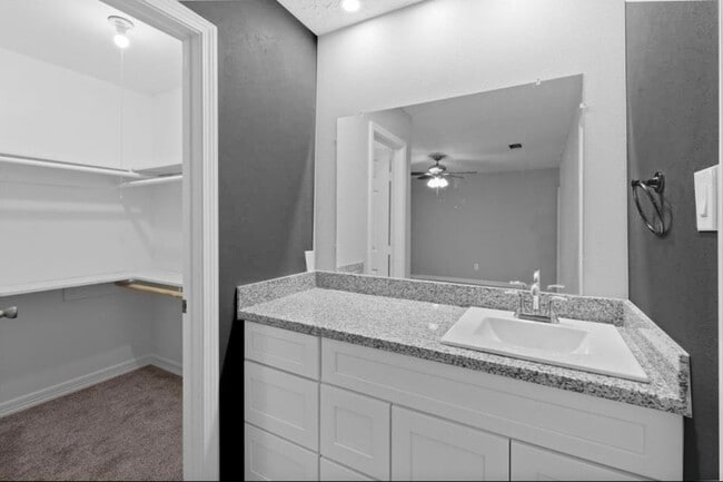 Building Photo - 5706 Sunnygate Dr