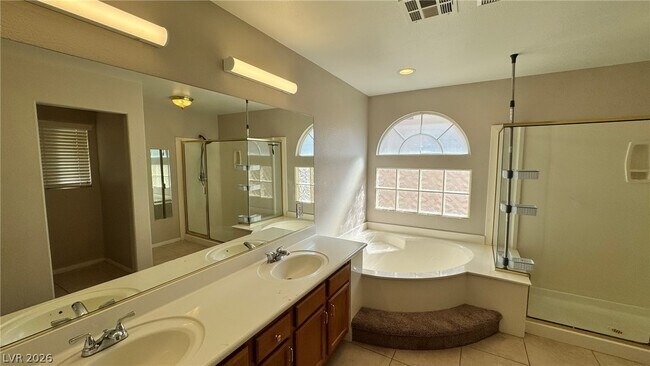 Building Photo - 10585 Medicine Bow St