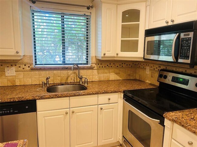 Building Photo - 1205 S Flagler Ave