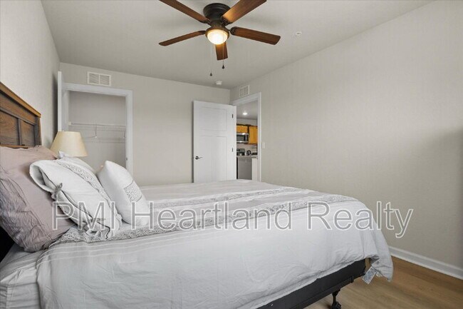 Building Photo - 260 Spanish Moss Cir