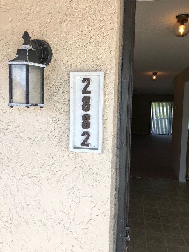 Building Photo - Two bedroom Two bath Condo