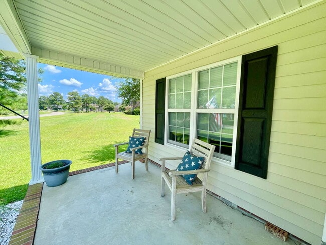 Building Photo - Charming 3-Bedroom Haven With 2 Full Baths...
