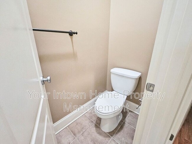 Building Photo - 2380 Crescent Park Ct