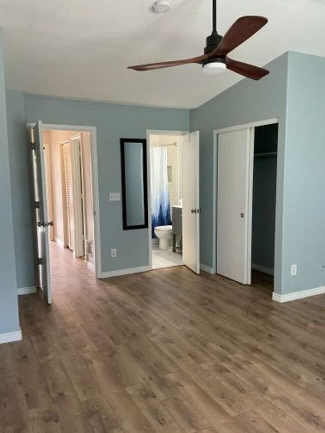 Building Photo - **Newly Upgraded Townhome**